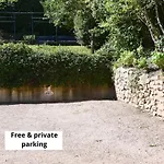 Apartmán Beautiful On The Lake, Pool & Parking - Nr 124