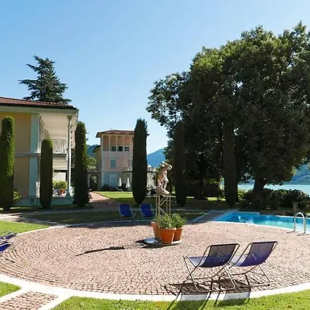Beautiful On The Lake, Pool & Parking - Nr 124 Apartment *