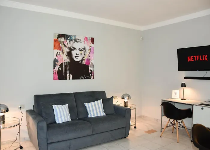 Beautiful On The Lake, Pool & Parking - Nr 124