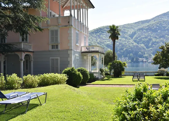 Daire Beautiful On The Lake, Pool & Parking - Nr 124 *