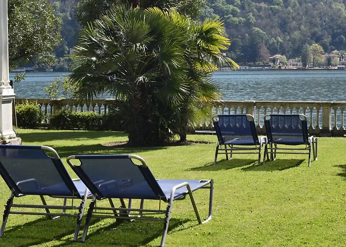 Daire Beautiful On The Lake, Pool & Parking - Nr 124 *