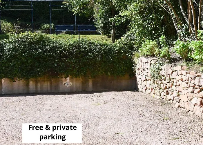 Daire Beautiful On The Lake, Pool & Parking - Nr 124