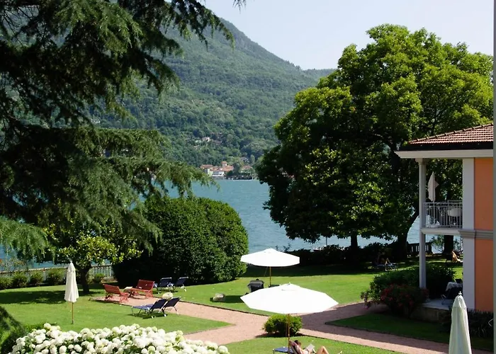 Beautiful On The Lake, Pool & Parking - Nr 124 Daire