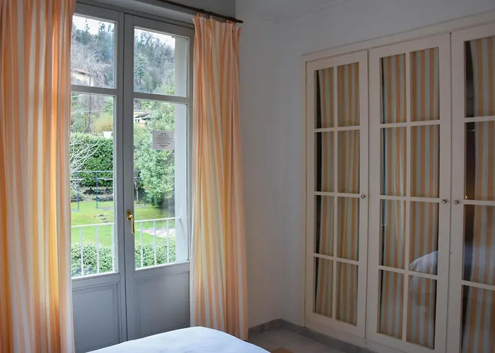 Beautiful On The Lake, Pool & Parking - Nr 124 *